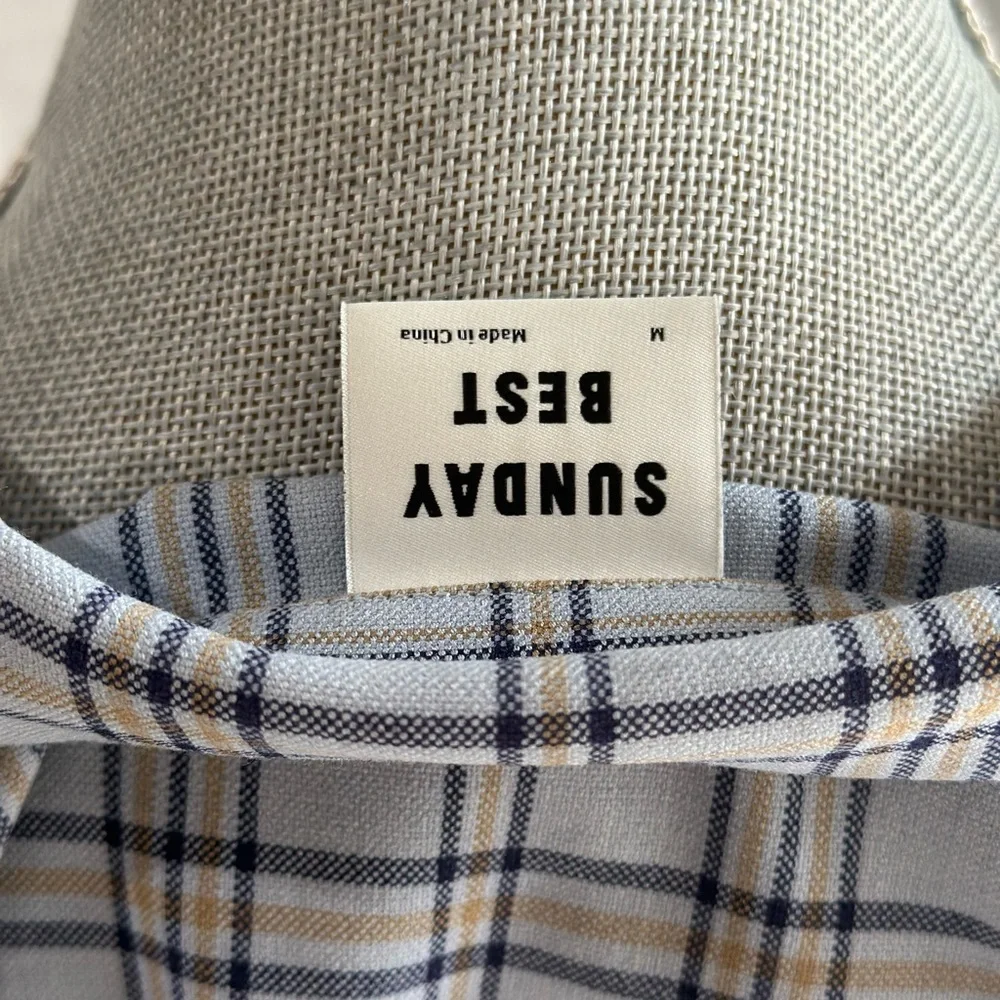 Aritzia - Sunday Best Button Up - Picture 2 of 8